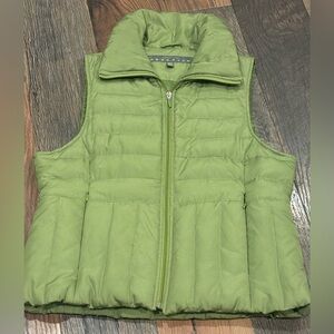 Kenneth Cole Reaction
Womens Puffer Vest Green
Large Down Feather Lined Full
Zip